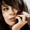 Alexandrina, diva mistică a muzicii pop arthouse, va încânta publicul britanic cu piese de pe albumul „Om de lut“